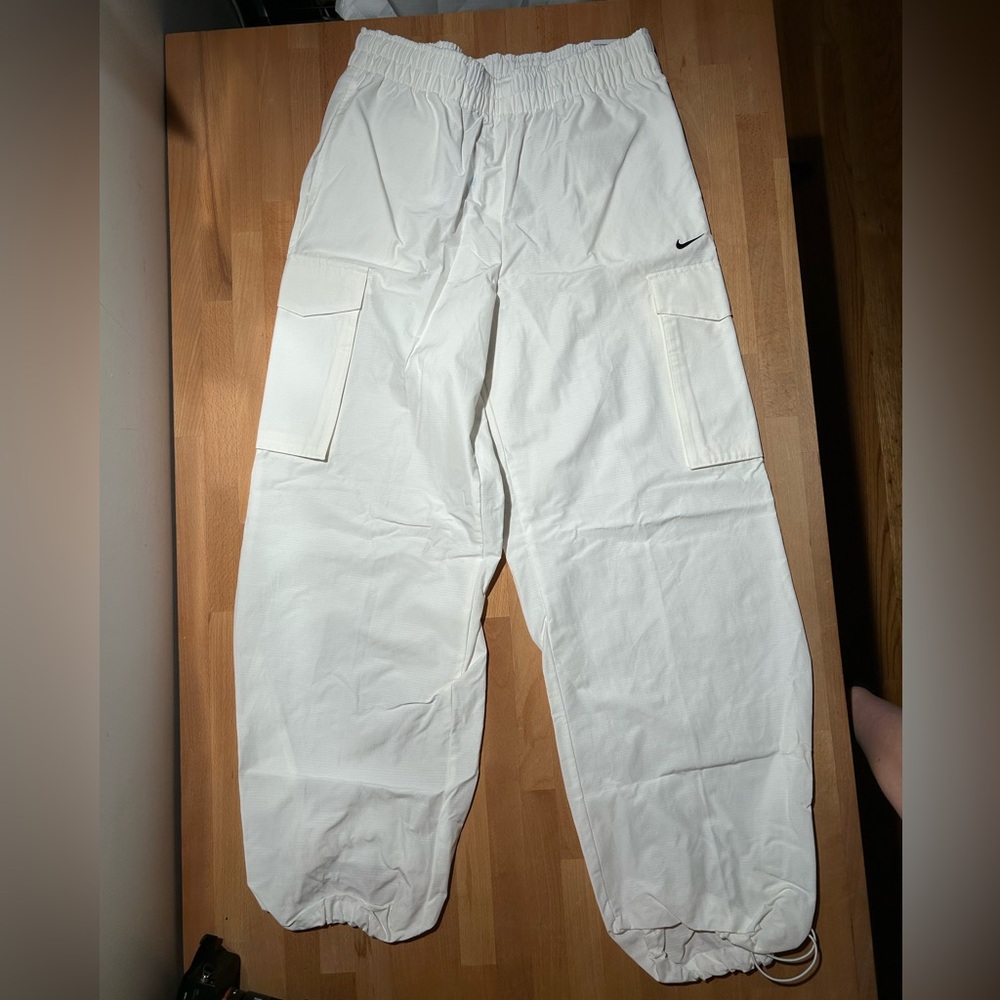 Nike Sportswear Everything Wovens Women's Mid-Rise Cargo Pants